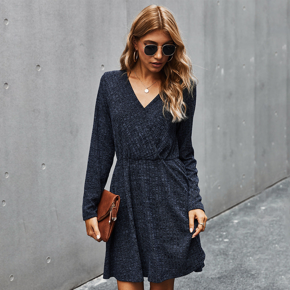 Herbst- und Winterkleid mit V-Ausschnitt für Damen