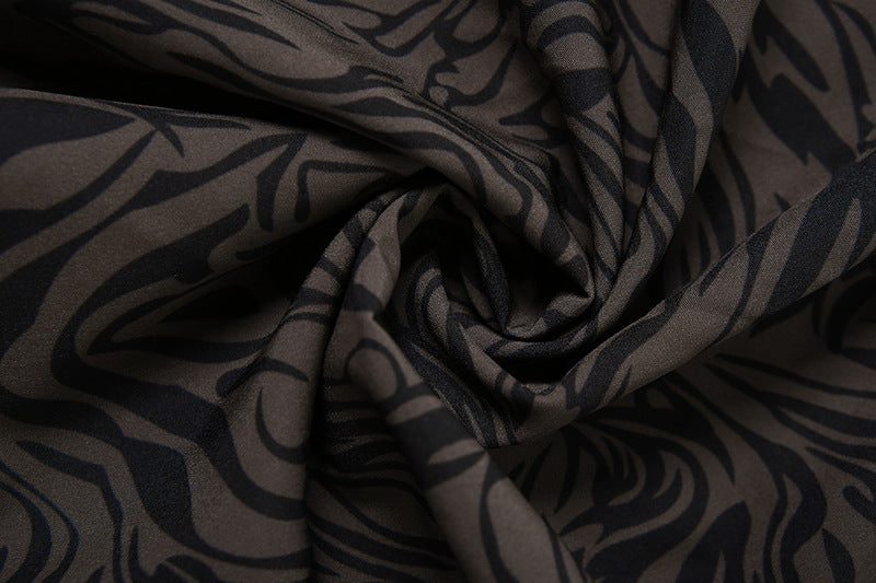 Wintermode: Sexy Trägerkleid mit V-Ausschnitt, tiefem Ausschnitt, figurbetonter Schnitt und Retro-Design für Damen