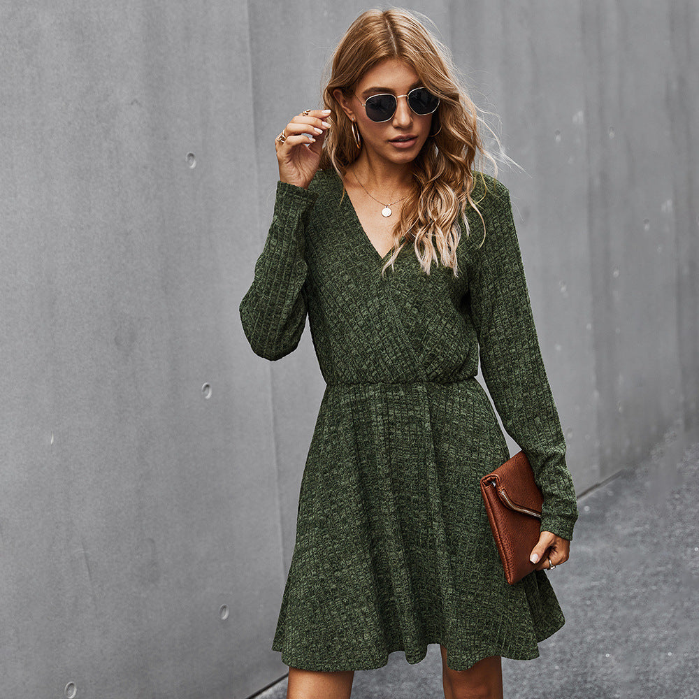 Herbst- und Winterkleid mit V-Ausschnitt für Damen