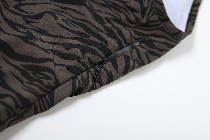 Wintermode: Sexy Trägerkleid mit V-Ausschnitt, tiefem Ausschnitt, figurbetonter Schnitt und Retro-Design für Damen