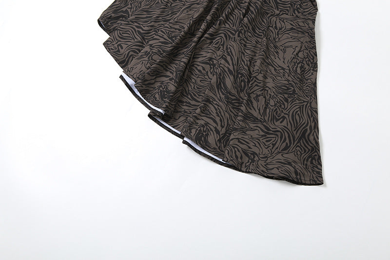 Wintermode: Sexy Trägerkleid mit V-Ausschnitt, tiefem Ausschnitt, figurbetonter Schnitt und Retro-Design für Damen